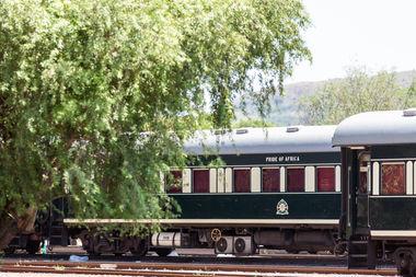 Rovos Rail - Train - Coaches - bomen